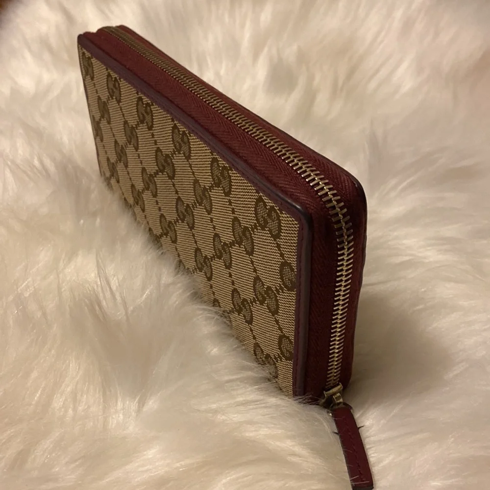 Authentic Gucci Long Zipper Wallet - Picture 5 of 10